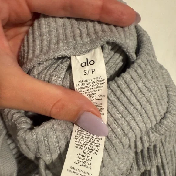 ALO Muse Sweatpant - Heather Gray - Picture 5 of 8